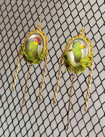 Parrots (Gold) | 3.5" long